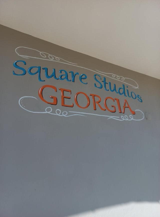 Square Studios Georgia Матала Экстерьер фото