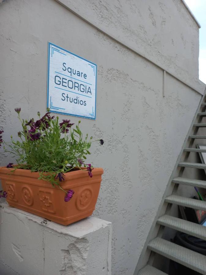 Square Studios Georgia Матала Экстерьер фото